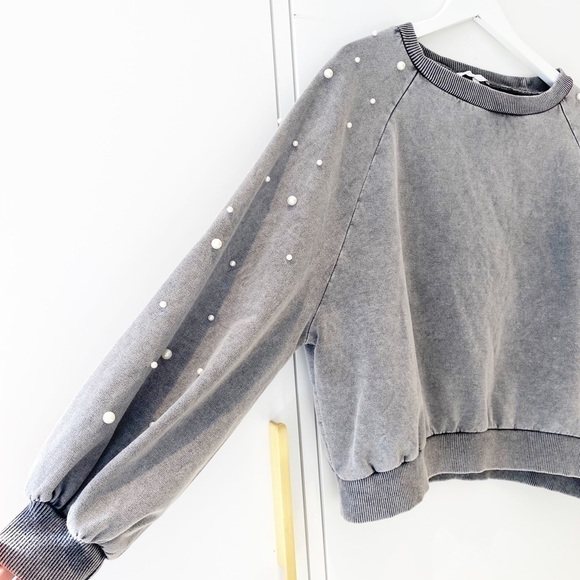 𝅺distressed sweatshirt with pearls from Italy - Picture 8 of 12